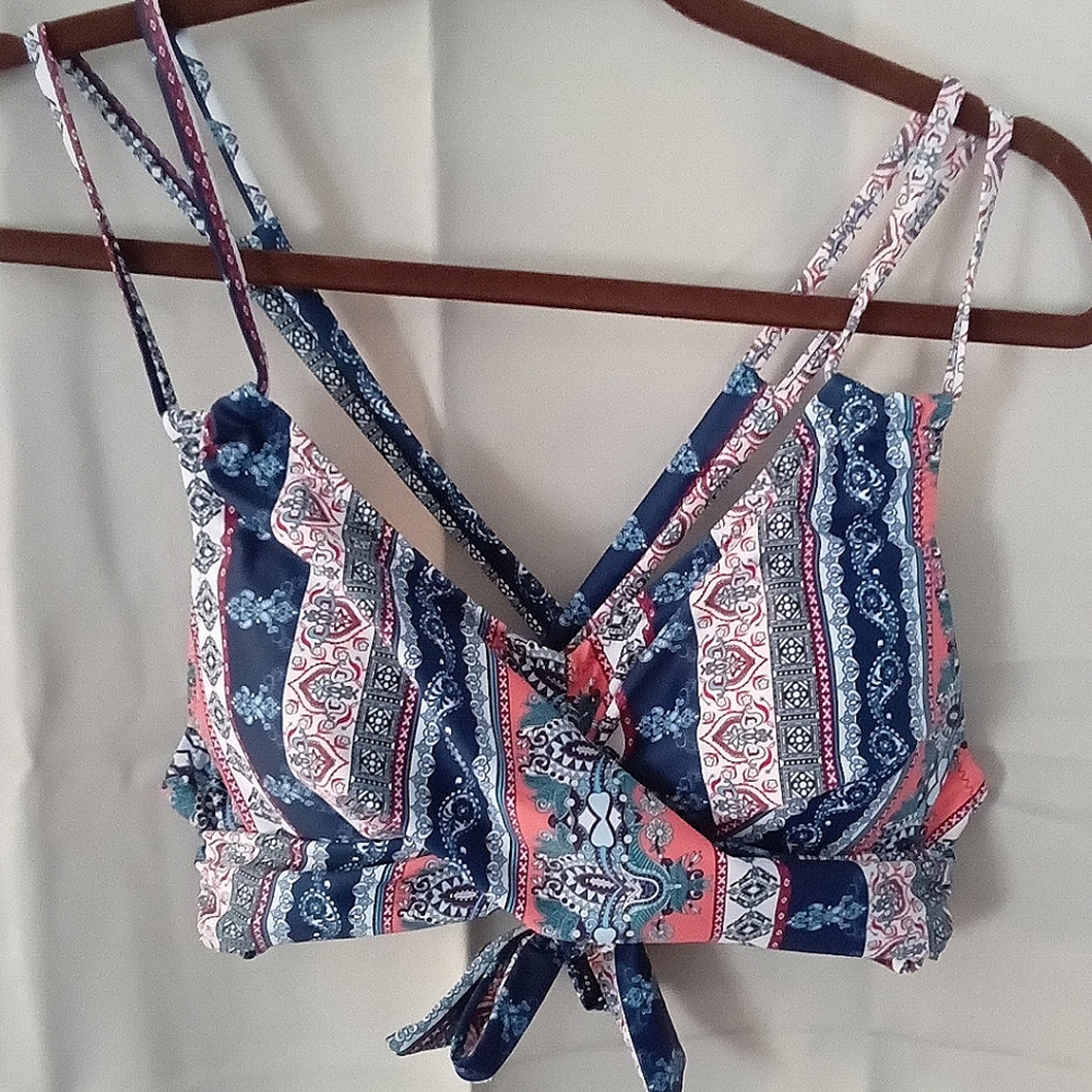 Cup She, bikini top, size medium, boho design, size medium, pink/blue/white